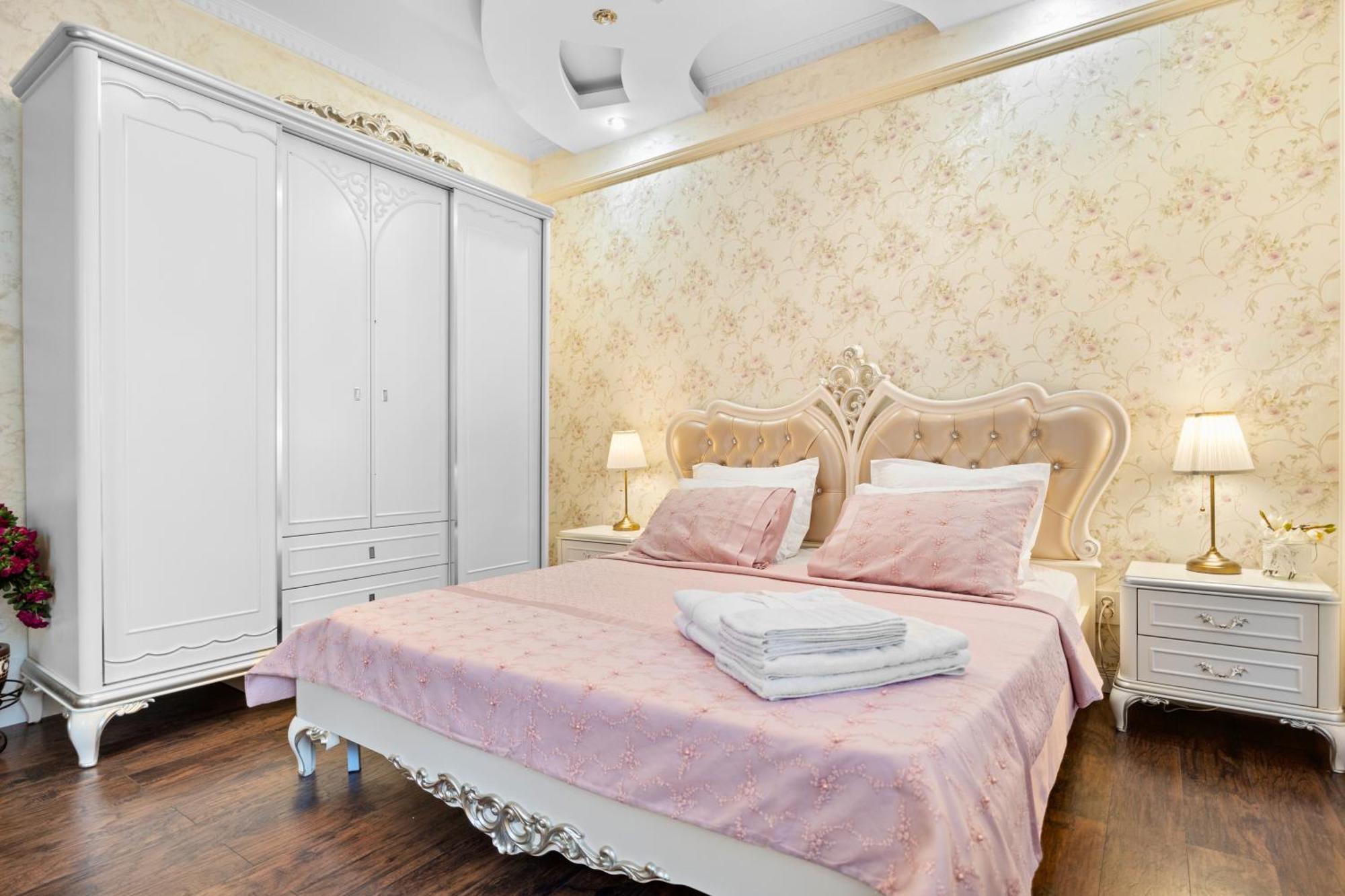 Luxurious Villa With Lush Garden And Huge Terrace Near Herastrau Park Bükreş Dış mekan fotoğraf