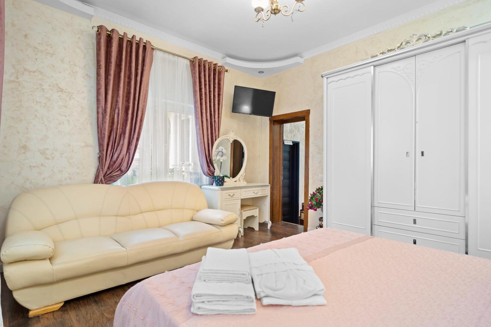 Luxurious Villa With Lush Garden And Huge Terrace Near Herastrau Park Bükreş Dış mekan fotoğraf