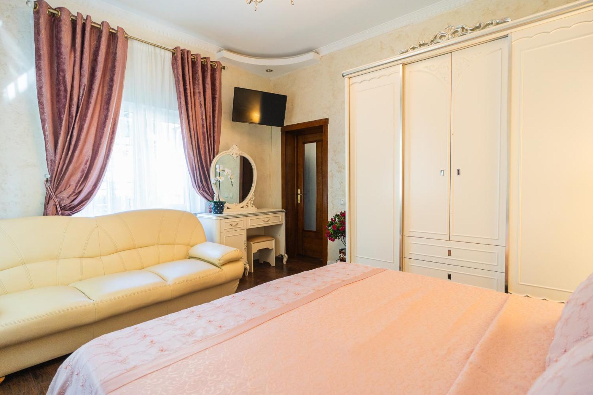 Luxurious Villa With Lush Garden And Huge Terrace Near Herastrau Park Bükreş Dış mekan fotoğraf