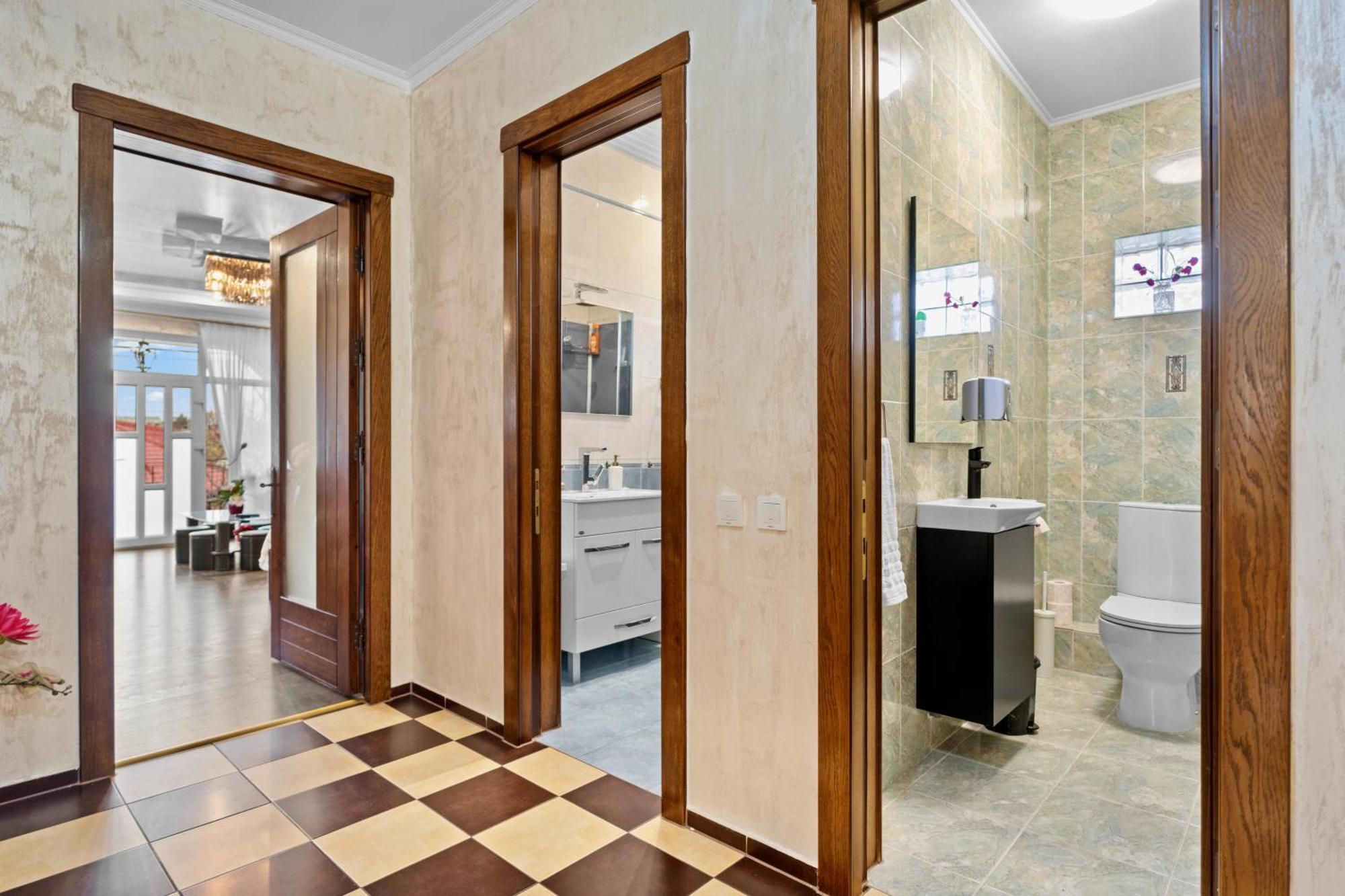 Luxurious Villa With Lush Garden And Huge Terrace Near Herastrau Park Bükreş Dış mekan fotoğraf