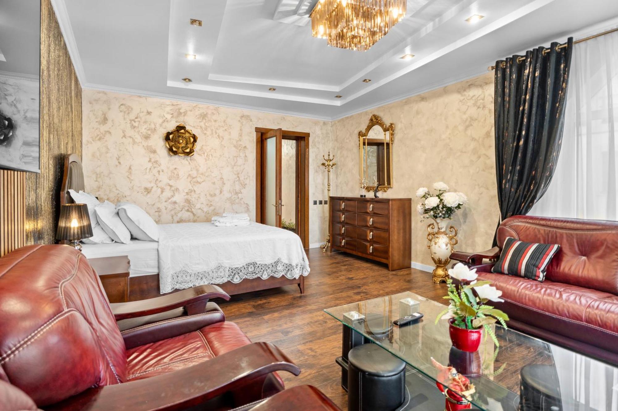 Luxurious Villa With Lush Garden And Huge Terrace Near Herastrau Park Bükreş Dış mekan fotoğraf