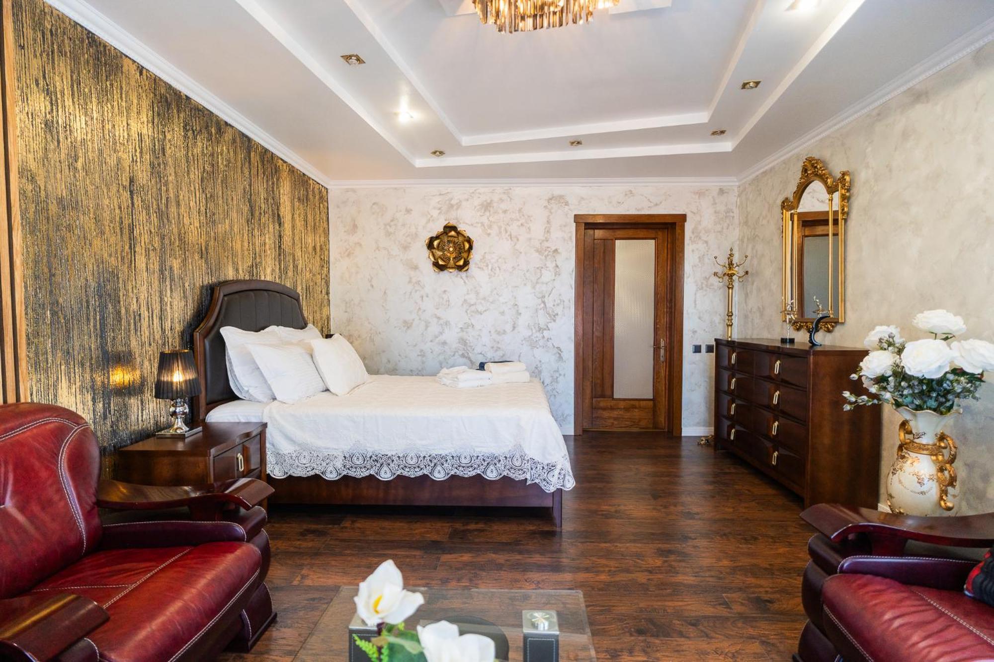 Luxurious Villa With Lush Garden And Huge Terrace Near Herastrau Park Bükreş Dış mekan fotoğraf