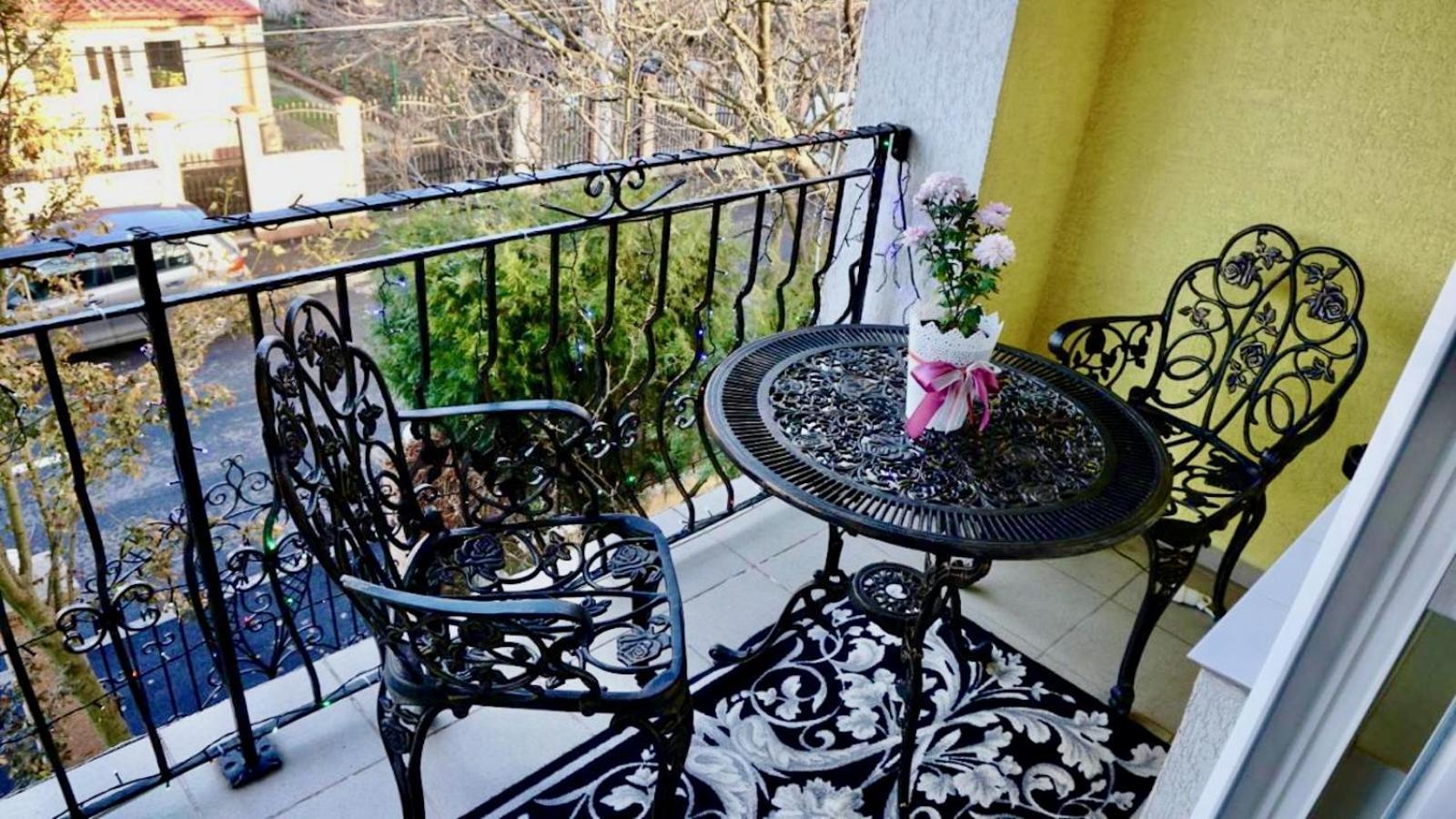 Luxurious Villa With Lush Garden And Huge Terrace Near Herastrau Park Bükreş Dış mekan fotoğraf